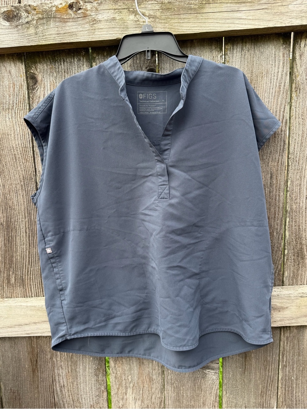 FIGS Slate V-Neck Short Sleeve Tunic Top